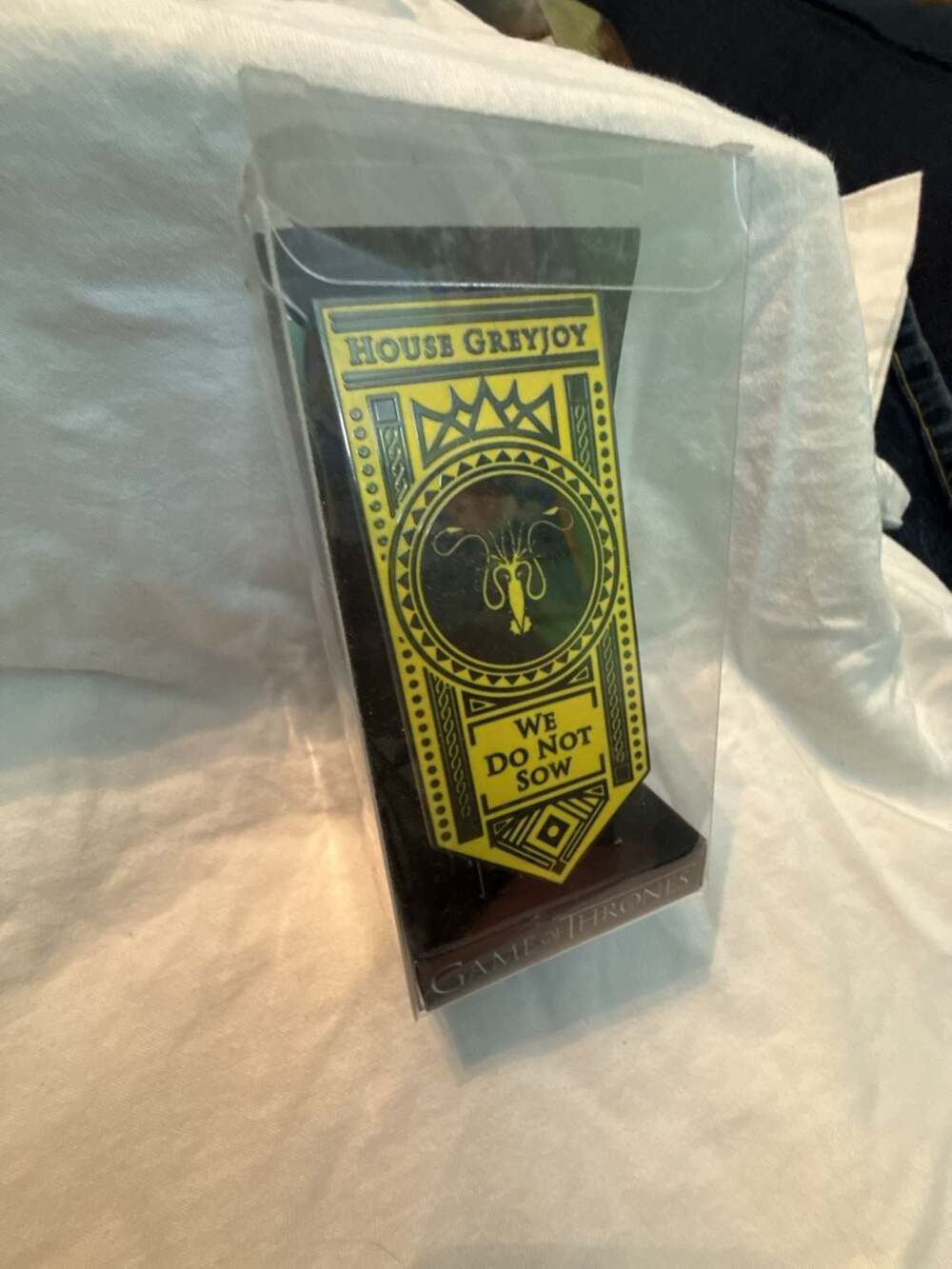 HBO CultureFly Game of Thrones House Greyjoy Oversized Exclusive Banner Pin
